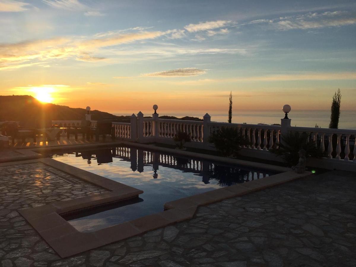 Villa Pura Vida Andalusien Algarrobo Extérieur photo